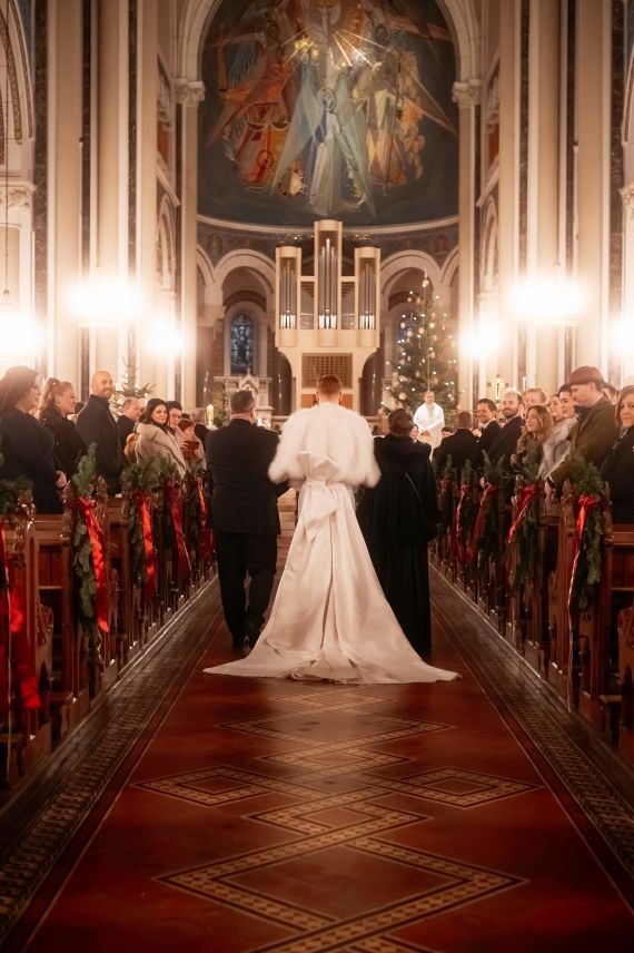 Christmas-Inspired Winter Wedding