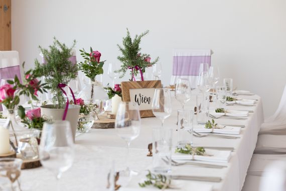 Trachtenhochzeit im Weingut Schlossberg in NÖ