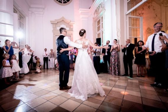 Hochzeitsreportage in Burgenland: schloss halbturn