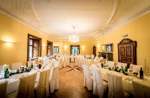Hochzeitsreportage in Steiermark: Schloss Dornhofen