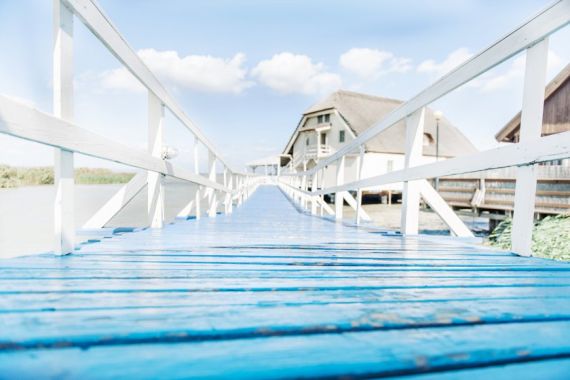 Hochzeitsreportage in Burgenland: Haus im See