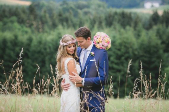 Wunderschöne Hochzeit am Teich am Vedahof
