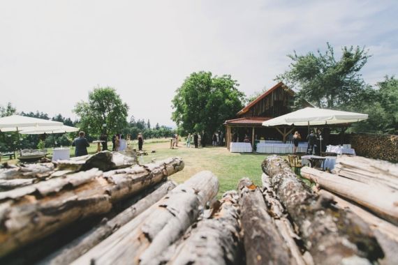 Wunderschöne Hochzeit am Teich am Vedahof