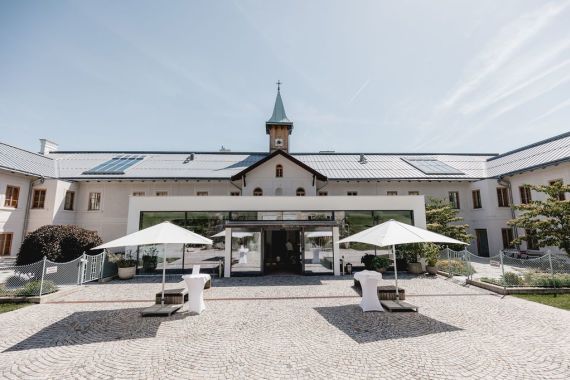 Traumhafte Sommerhochzeit im Refugium Hochstraß