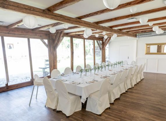Wunderschöne Gartenhochzeit am Vedahof