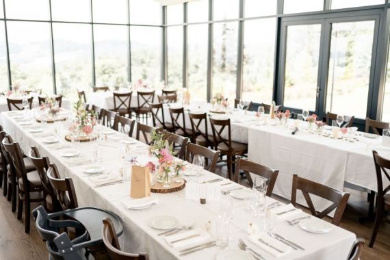 Wunderschöne Hochzeit in Eferding mit Feier im Garten der Geheimnisse