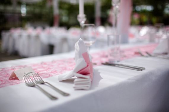 Hochzeitsreportage in Burgenland: Arche Moorhof/ Irene Clayton Eventmanagement