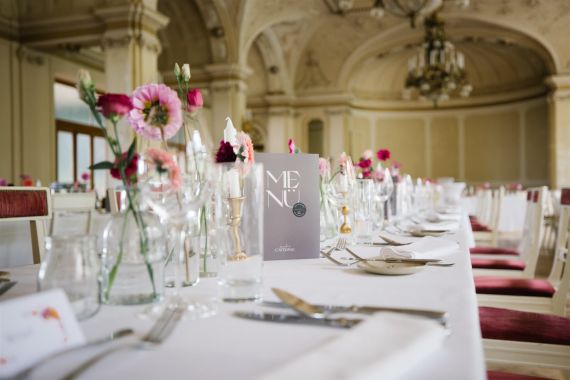 Traumhafte internationale Hochzeit im Südbahnhotel