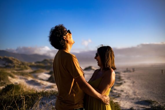 Wunderschönes Paarshooting am Strand in Südafrika