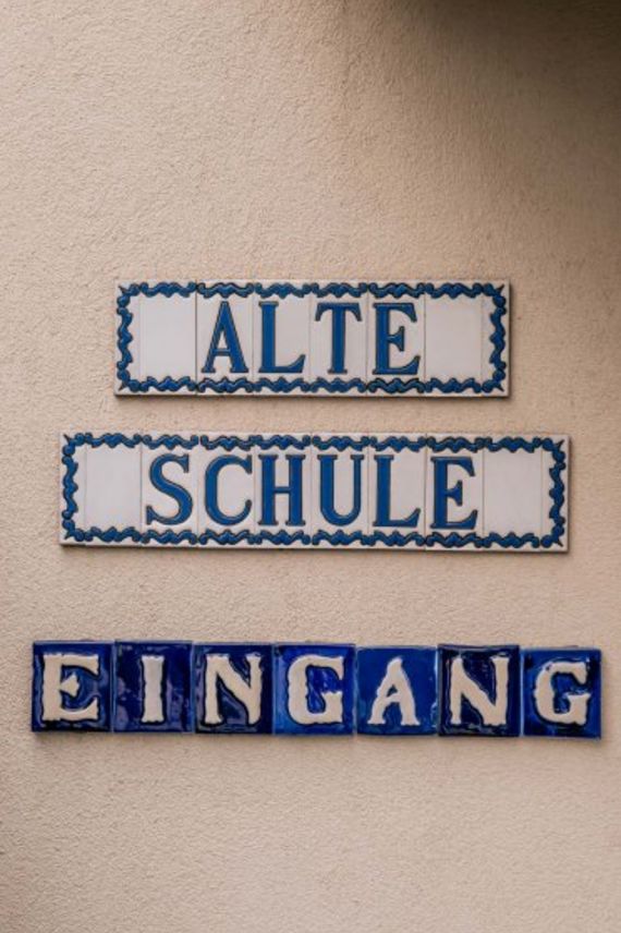 Hochzeitsreportage in Kärnten: Alte Schule