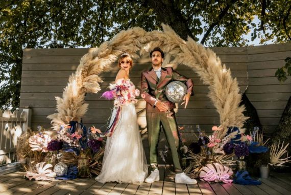 Fancy Couture Hochzeit im Fernblick am Wechsel