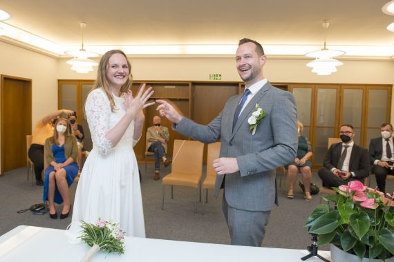 Standesamtliche Trauung in München: Marie & David