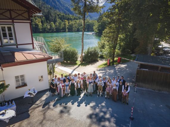 Traditionelle bayerische Traumhochzeit am Thumsee – Johanna & Helmut