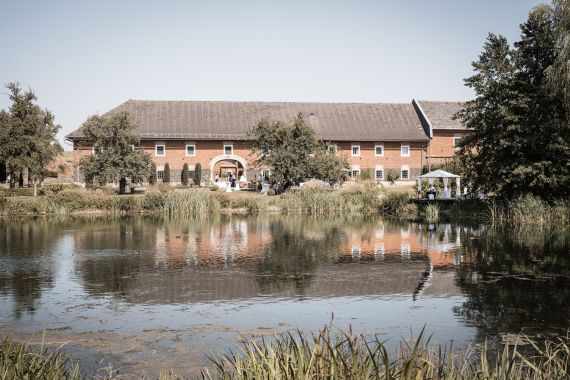 Zauberhafte Hochzeit am Kletzmayrhof: Mediterranes Flair und emotionale Momente