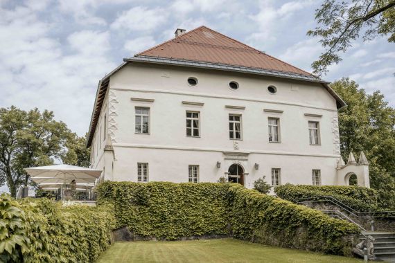 Moderne und extravagante Hochzeit direkt am Wörthersee in Kärnten