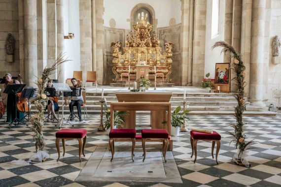 Berührende Hochzeit im Kulturstadl Maria Rojach mit großartiger Party