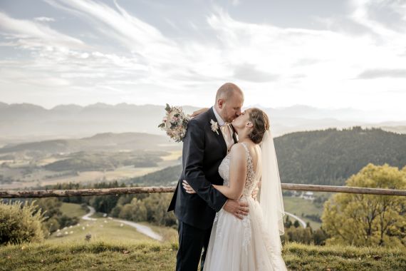 Wunderschöne Herbsthochzeit mit atemberaubenden Ausblick am Gipfelhaus Magdalensberg