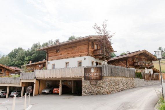 Hochzeitsreportage in Tirol: Feuer & Flamme