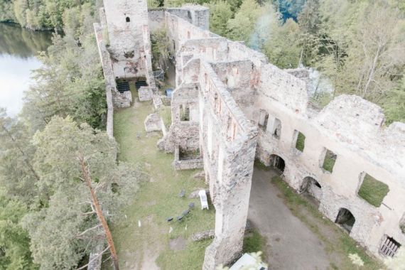 Hochzeitsreportage in Niederösterreich: Burgruine Dobra