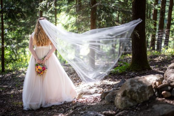 Sommerliche Romantik am Reiterhof Stückler: Die Hochzeit von Lisa und Rene