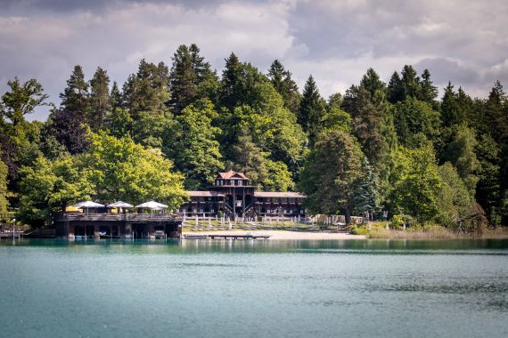 Stefanie und Joseph heiraten im Inselhotel Faaker See