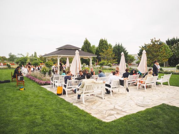 Hochzeitsreportage in Wien: Blumengärten Hirschstetten