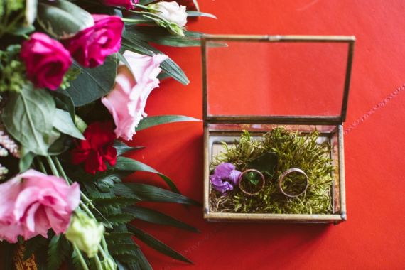 Hochzeit zwischen Ritterrüstungen und Alligatoren in der Burg Forchtenstein