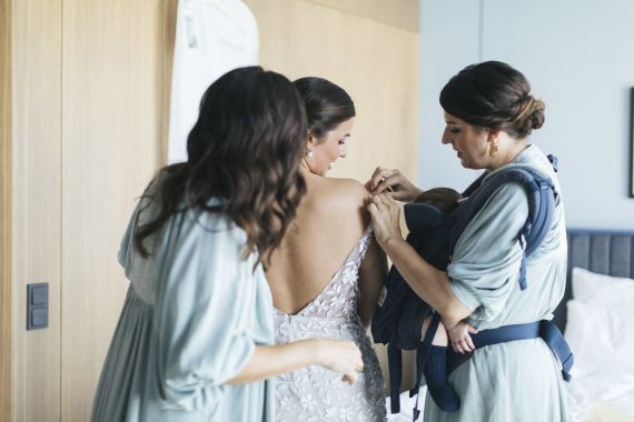 Elegantes Getting Ready und eine festliche Trauung im Burgenland