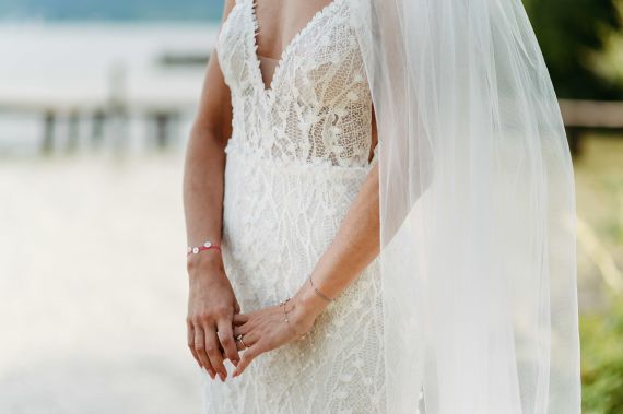 Atemberaubende Hochzeit am Traunsee im Klostersaal, Traunkirchen 