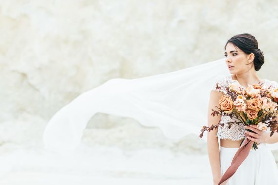TAKE ME TO THE MOON - außergewöhnliche Location meets traumhaftes Brautkleid