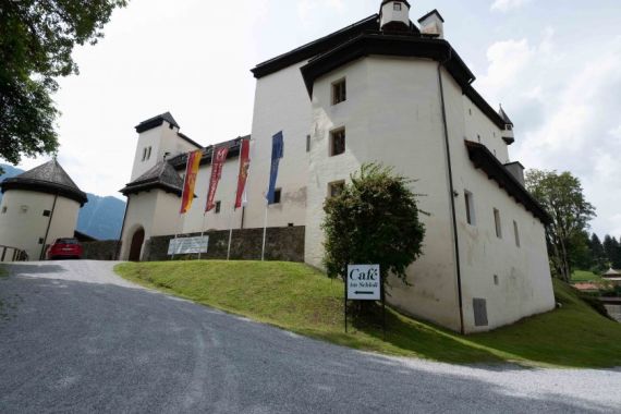 Hochzeitsreportage in Salzburg: Schloss Goldegg
