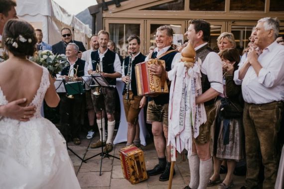 Hochzeitsreportage in Salzburg: Oberforsthofalm