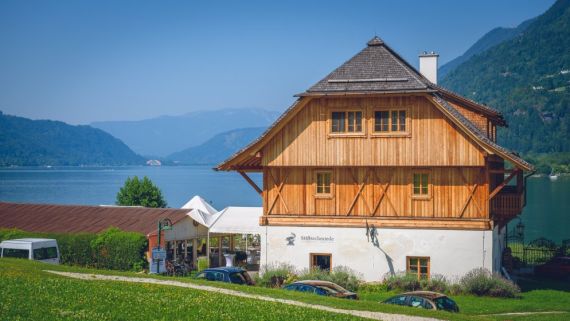 Hochzeitsreportage in Kärnten: Stiftsschmiede Ossiach