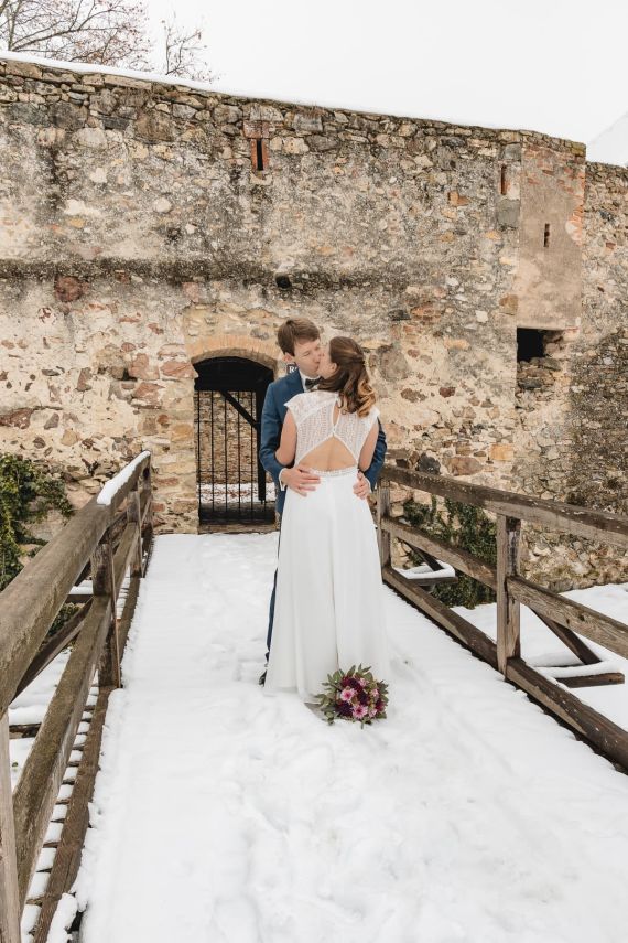 Im Glanz der Schneeflocken: Ein Wintermärchen an der Donau