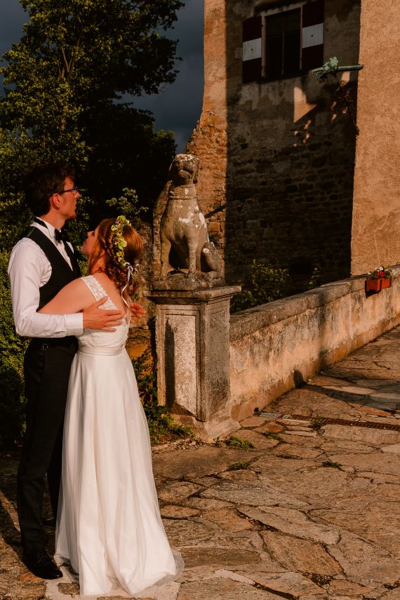 Regen, Romantik und Retro: Eine Vintage Hochzeit im Schloss Ottenstein