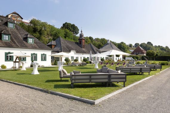 Ein Schloss, zwei Herzen: Hochzeit im Modern Classic Stil im Schloss Luberegg
