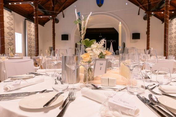 Sommerliebe im Gabrium: Eine Hochzeit im Bezirk Mödling, heißer als die Sonne! 🌞💍