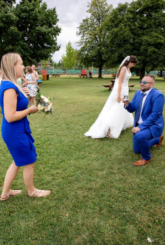 Brautstrauß führt direkt zum Heiratsantrag