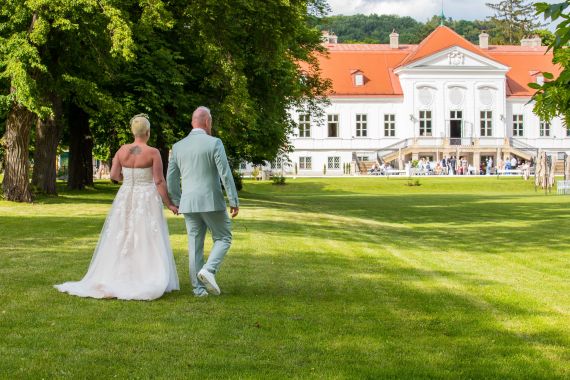 Ein ungewöhnliches Märchen aus Licht und Liebe: Hochzeit im Schloss Miller-Aichholz Europahaus in Wien
