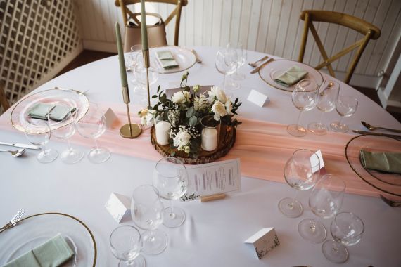 Freie Trauung im Landhaus Westerhof: Die Hochzeit von Lena & Marvin