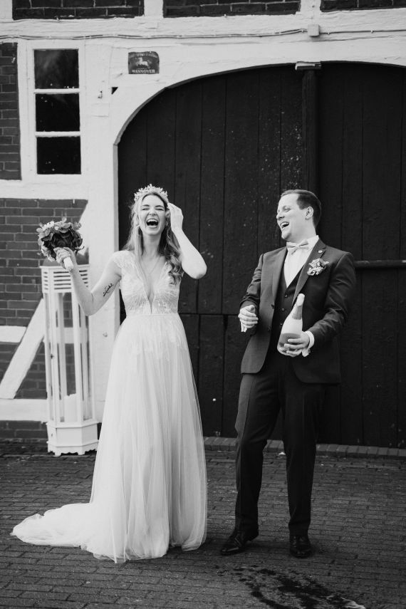 Freie Trauung im Landhaus Westerhof: Die Hochzeit von Lena & Marvin