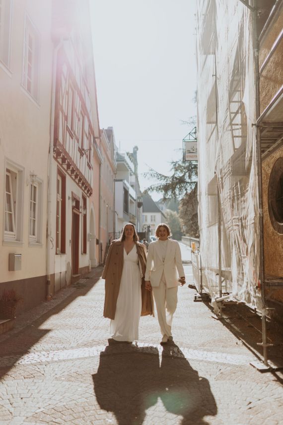 Queere Herbsthochzeit in Linz – Liebe, Lachen & echte Emotionen