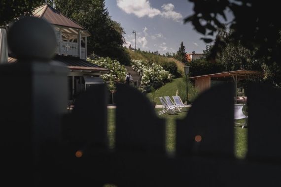 Hochzeitsreportage in Niederösterreich: Fernblick