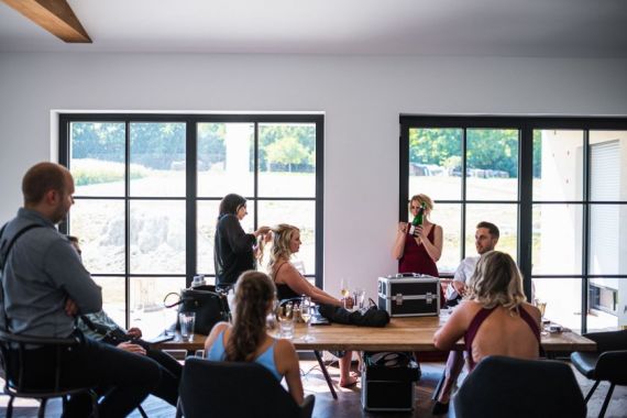 Hochzeitsreportage in Burgenland: Kalandahaus gleich beim Weingut Esterhazy