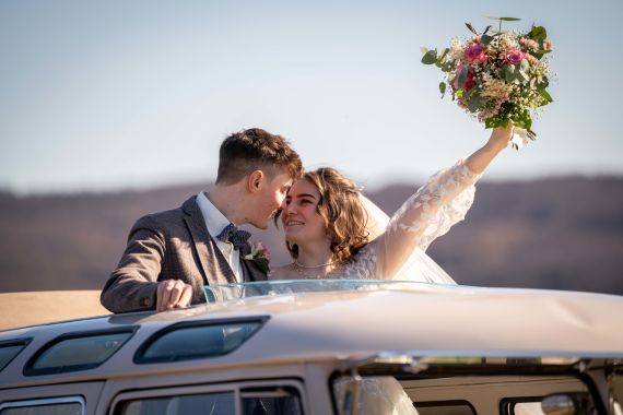 Außergewöhnliche Bulli-Hochzeit in Niederösterreich und Wien