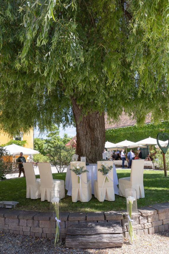 Moderne Schloss-Hochzeit in der Südsteiermark