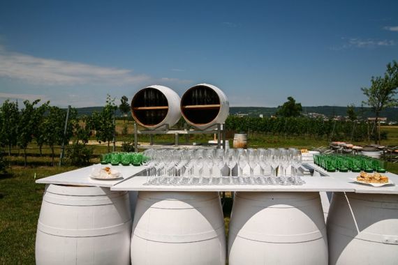 Therese & Atahan im Weingut Esterhazy