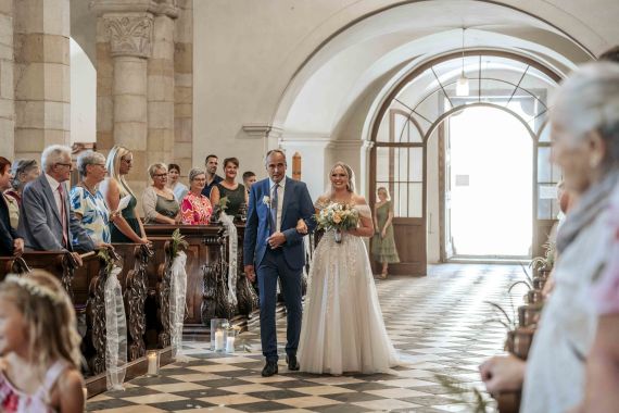 Berührende Hochzeit im Kulturstadl Maria Rojach mit großartiger Party