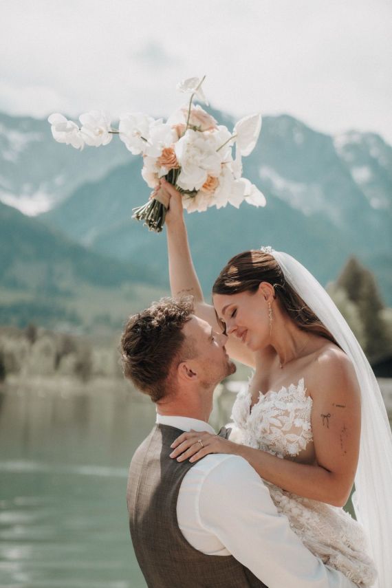 A Lakeside Love Story