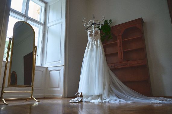Wunderschöne, klassische Hochzeit im Schloss Margarethen am Moos